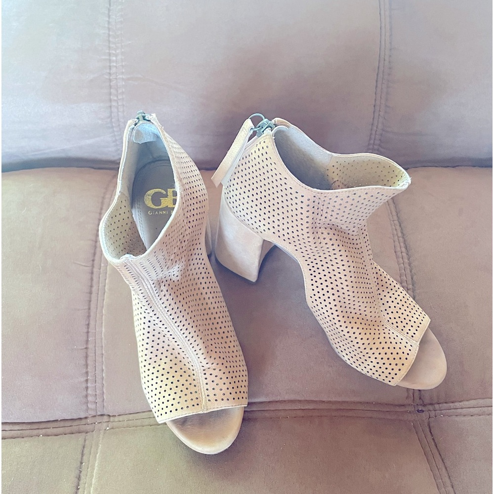 Gianni Bini square, suede heel with a zipper in the back.